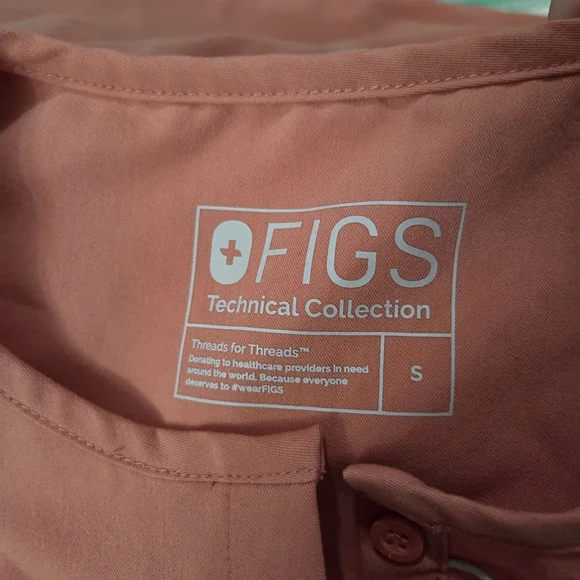 Figs Coral Scrub Set Women's Size Small Limited Edition - Picture 10 of 15